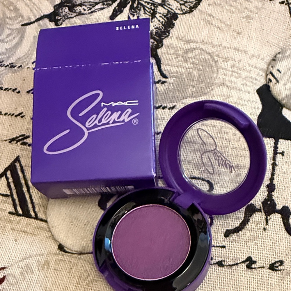 MAC Cosmetics Selena Collection Purple Eyeshadow